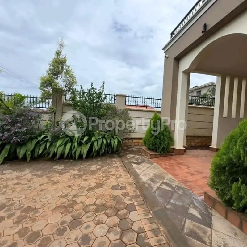 6 bedroom Villa for sale kira  Kira Wakiso Central - 2