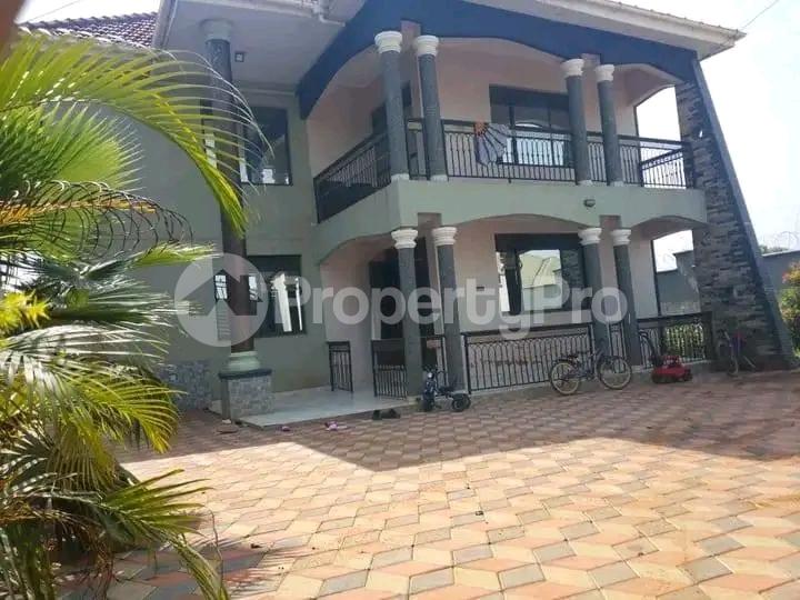 4 bedroom Apartment for sale Mpererewe  kitagobwa Kampala Central Kampala Central - 2