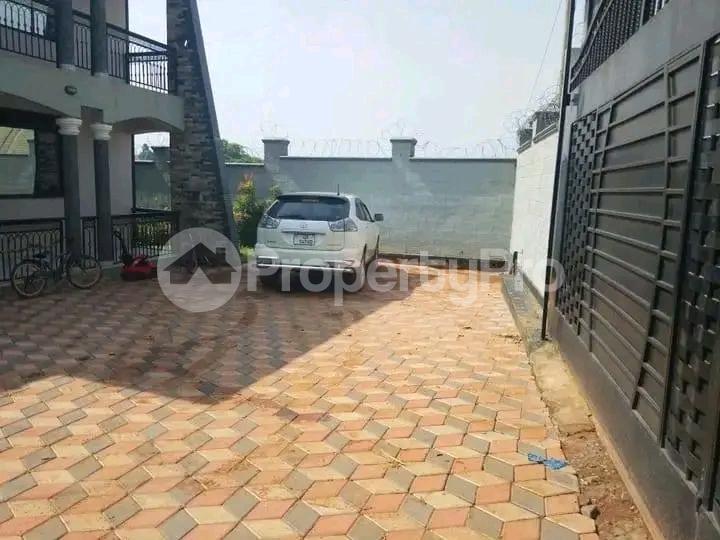 4 bedroom Apartment for sale Mpererewe  kitagobwa Kampala Central Kampala Central - 4