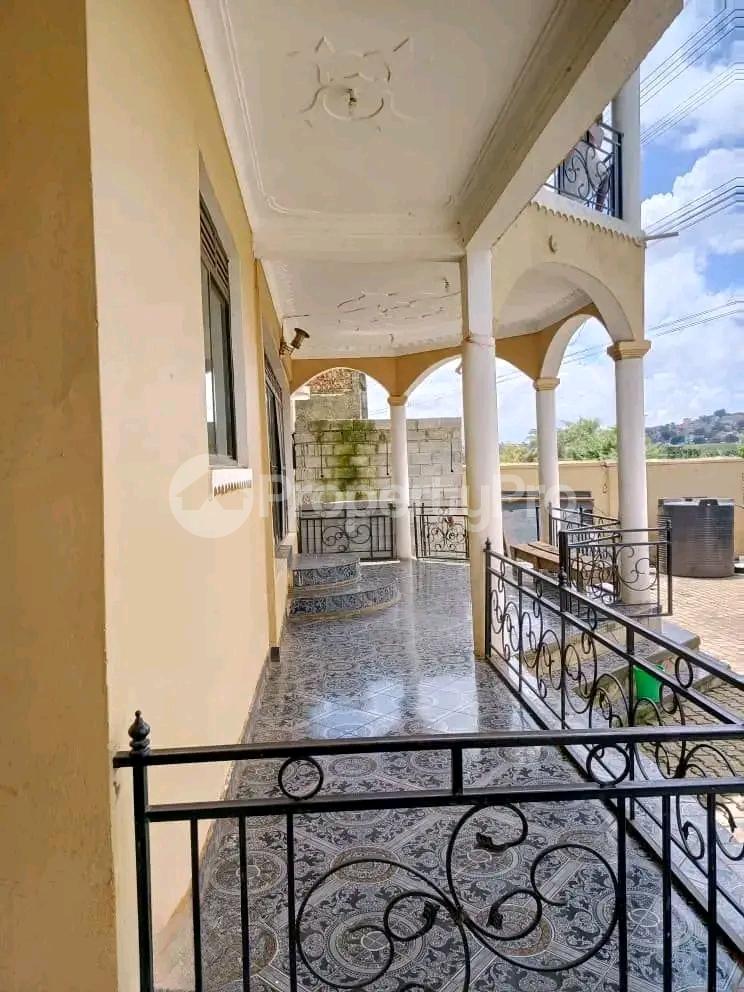 6 bedroom Villa for sale Nankuwadde Nabweru Wakiso Central - 3