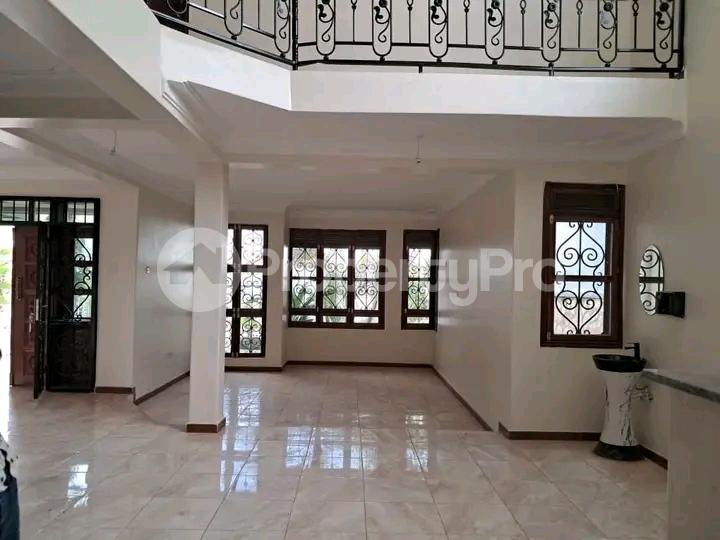 5 bedroom Apartment for rent Kyanja  Kisaasi Kampala Central - 6