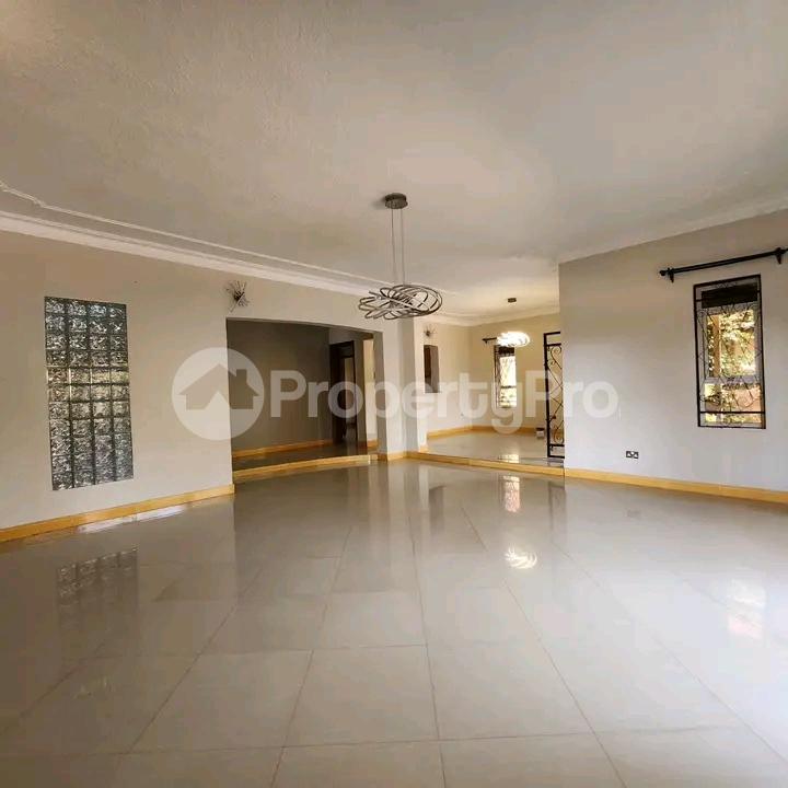 4 bedroom Bungalow Apartment for rent Najjera road  Kampala Central Kampala Central - 4