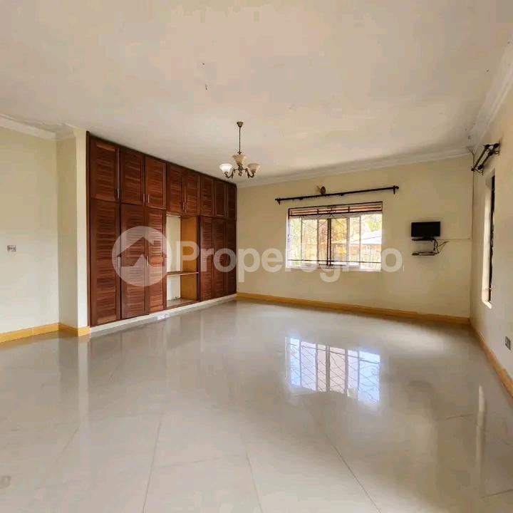 4 bedroom Bungalow Apartment for rent Najjera road  Kampala Central Kampala Central - 2