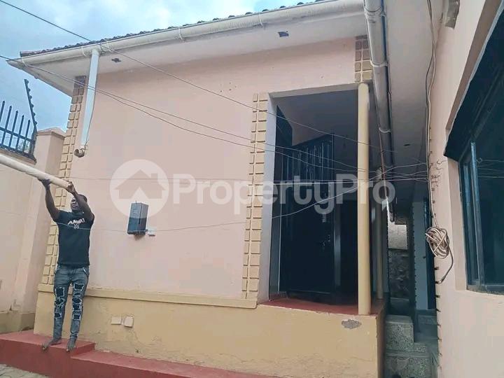 4 bedroom Bungalow Apartment for sale Kira road  Kira Wakiso Central - 10