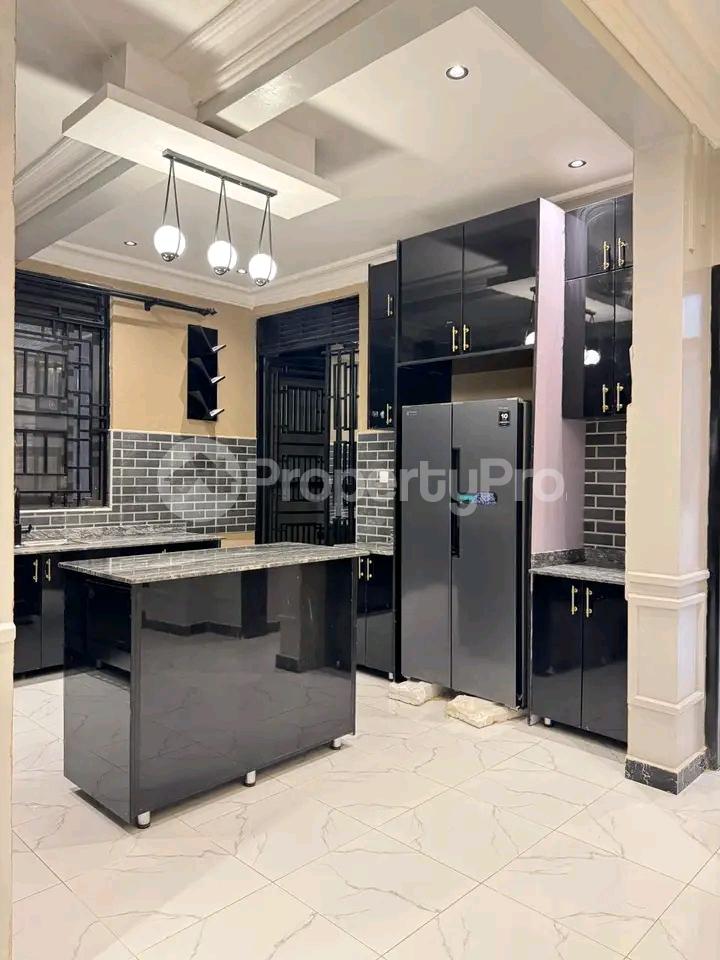 4 bedroom Apartment for sale Kira mameritor road  Kira Wakiso Central - 1