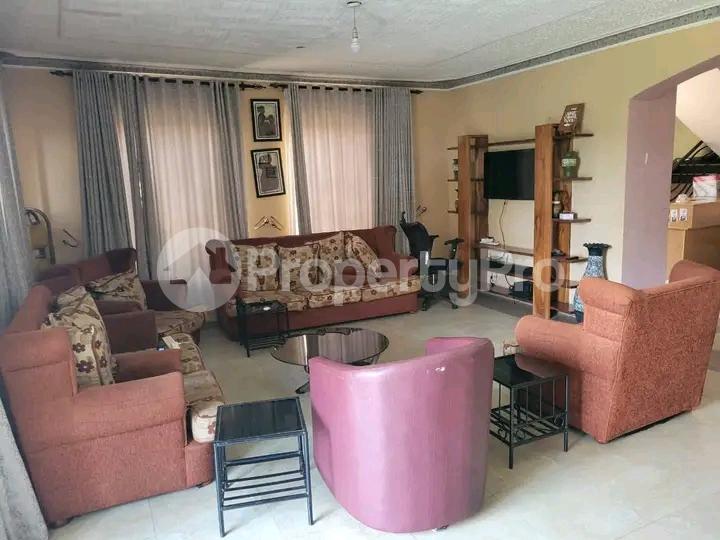 4 bedroom Apartment for sale Naalya road  Kampala Central - 8