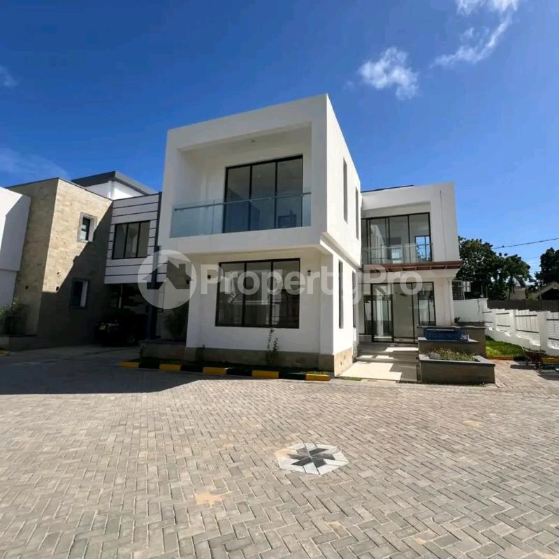 4 bedroom Houses for sale Moyne drive  Nyali Mombasa
