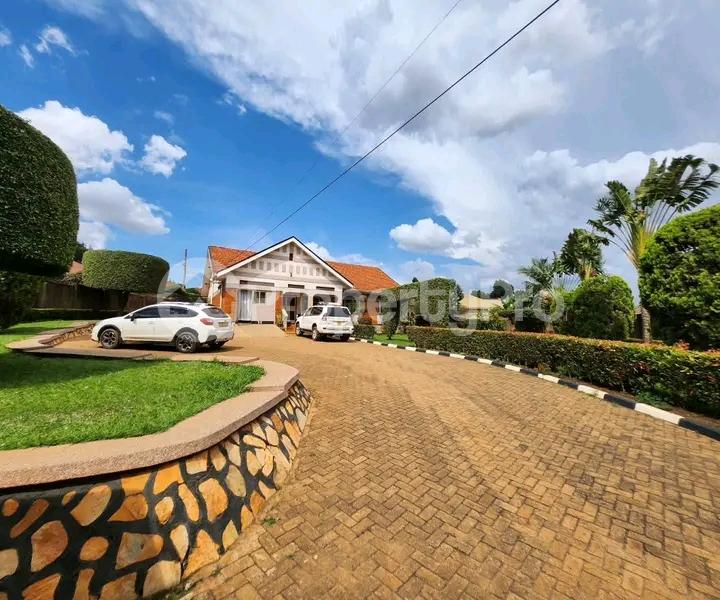3 bedroom Bungalow Apartment for sale Bukoto road  Kampala Central Kampala Central - 3