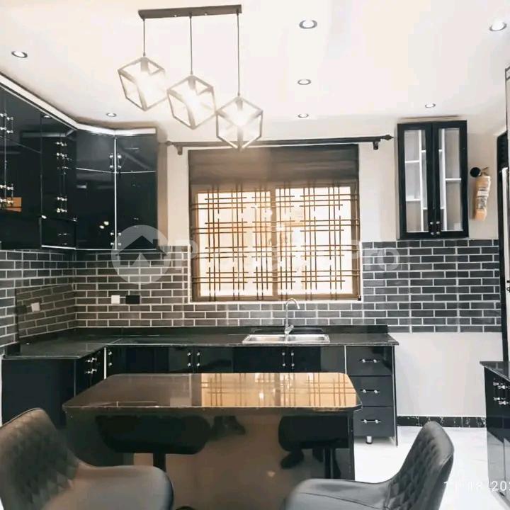 5 bedroom Apartment Block Apartment for sale Kira road  Kampala Central Kampala Central - 3
