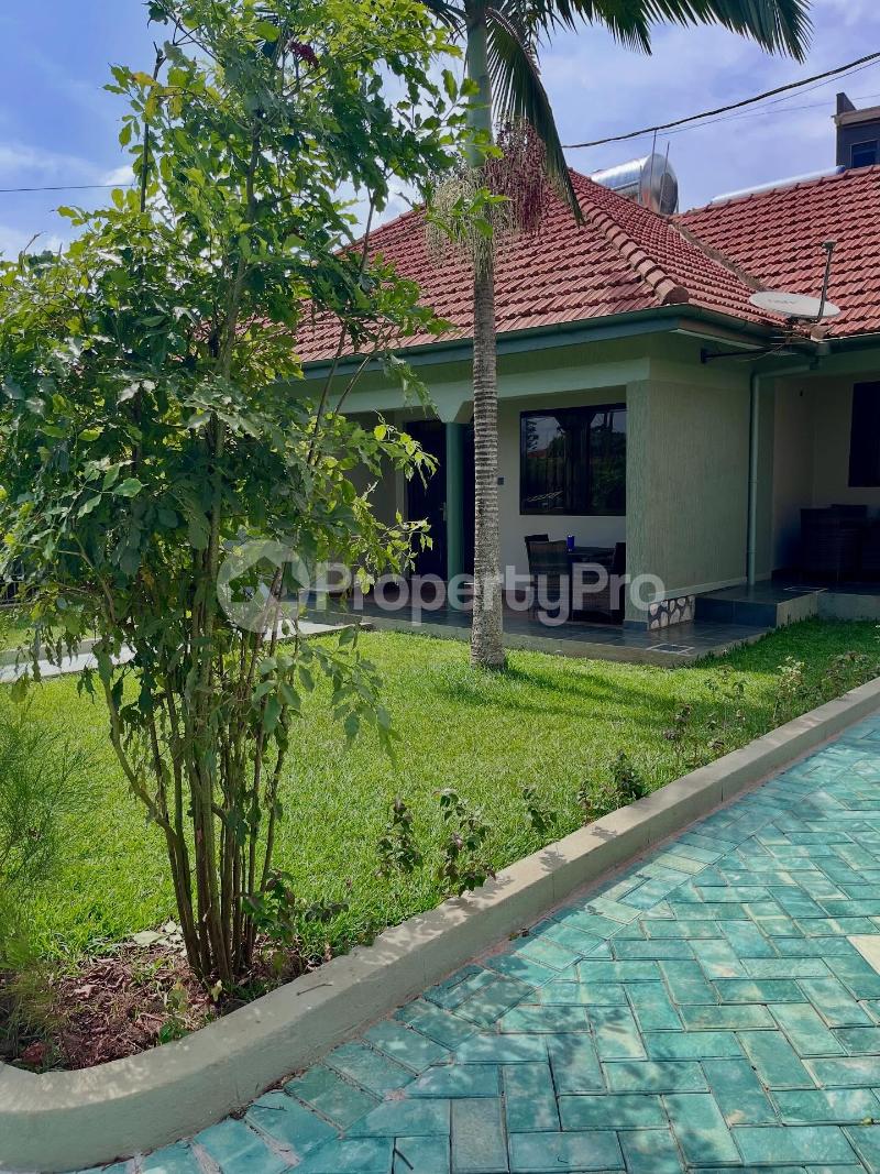 3 bedroom Bungalow Apartment for rent naalya road Kyambogo Kampala Central - 4