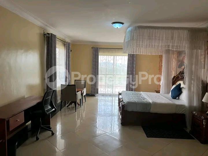 4 bedroom Bungalow Apartment for rent Kyaliwajjala road  Kampala Central - 4
