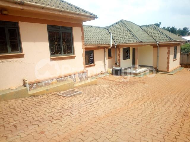 2 bedroom Apartment Block Apartment for rent gayaza road Gayaza Wakiso Central - 6