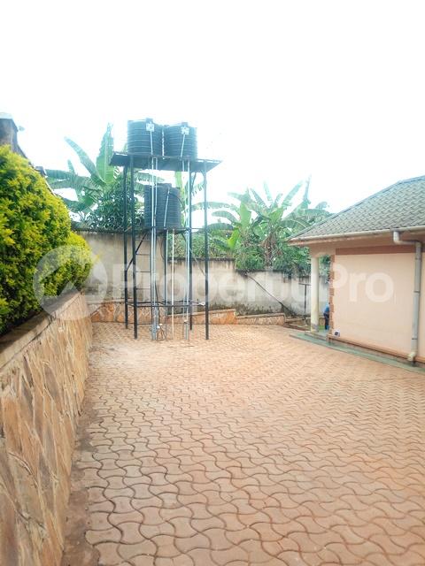 2 bedroom Apartment Block Apartment for rent gayaza road Gayaza Wakiso Central - 11