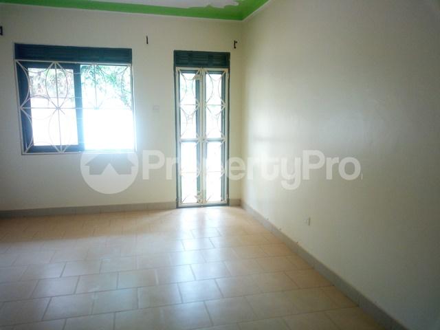 2 bedroom Apartment Block Apartment for rent gayaza road Gayaza Wakiso Central - 3