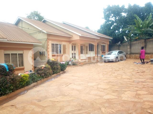 2 bedroom Bungalow Apartment for rent gayaza road Gayaza Wakiso Central - 9