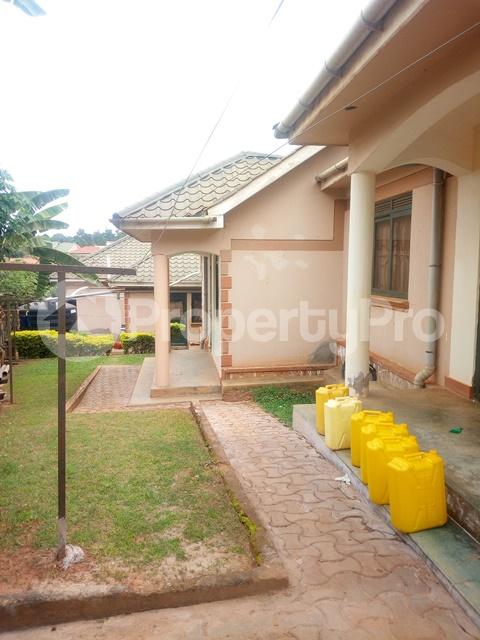 2 bedroom Apartment Block Apartment for rent gayaza road Gayaza Wakiso Central - 8