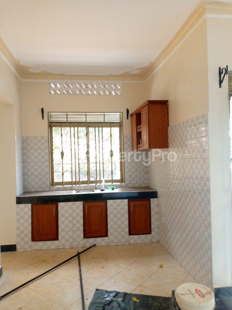 2 bedroom Bungalow Apartment for rent gayaza road Gayaza Wakiso Central - 0
