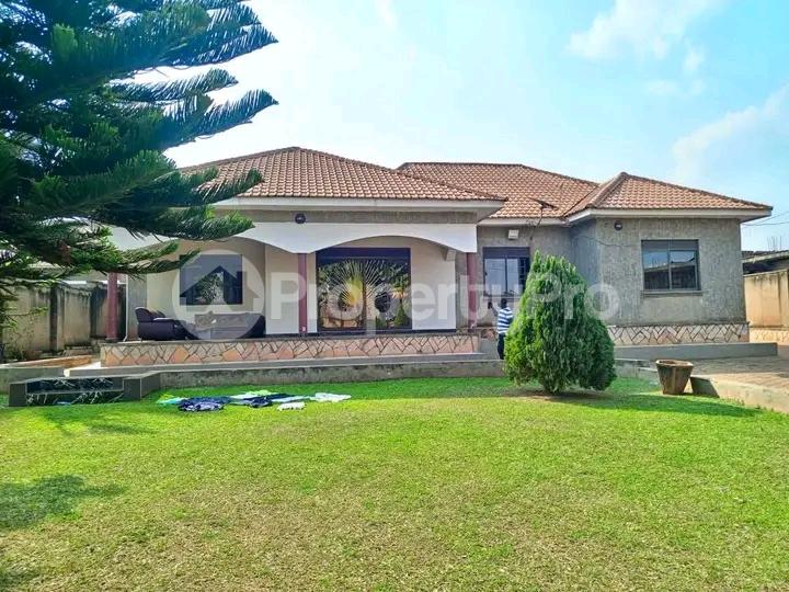 4 bedroom Bungalow Apartment for sale Gayaza kayebe  Gayaza Wakiso Central - 1