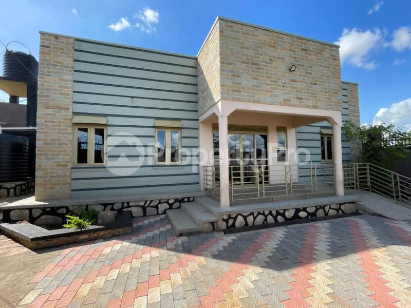 3 bedroom Villa for sale Kira nakwero  Kira Wakiso Central - 0