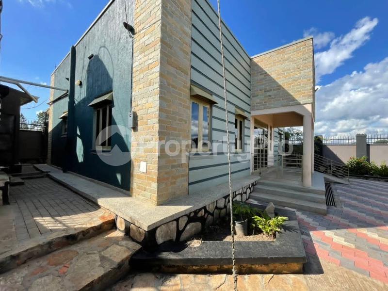 3 bedroom Villa for sale Kira nakwero  Kira Wakiso Central - 1