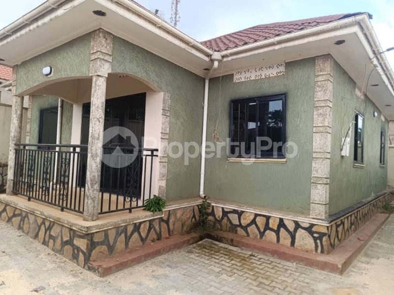 3 bedroom Villa for sale Seeta namugongo road bajjo  Bajo Mukono Central - 1