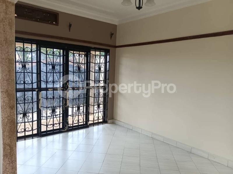 3 bedroom Villa for sale Seeta namugongo road bajjo  Bajo Mukono Central - 3