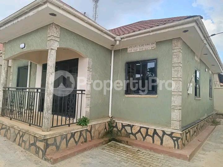 3 bedroom Bungalow Apartment for sale Seeta bajjo Bajo Mukono Central - 0