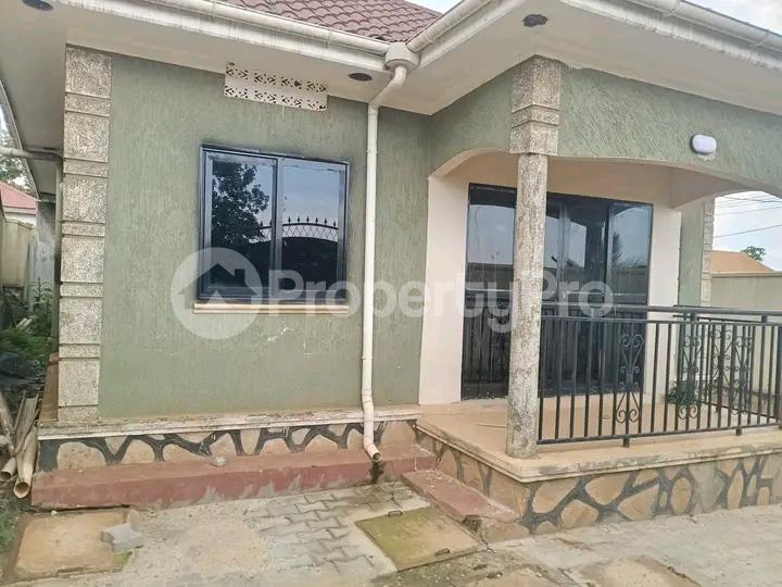 3 bedroom Bungalow Apartment for sale Seeta bajjo Bajo Mukono Central - 1