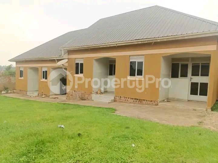 2 bedroom Bungalow Apartment for sale Bweyogerere butto  Kampala Central Kampala Central - 0