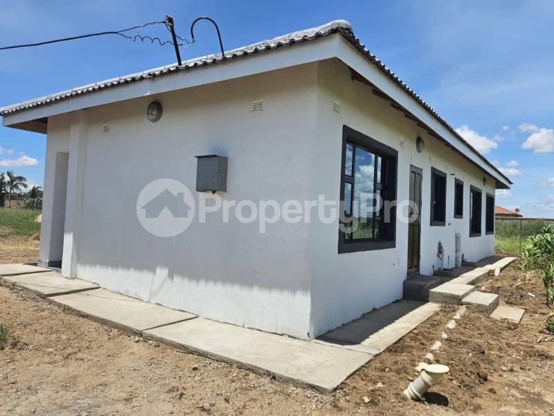 2 bedroom Houses for sale Harrisvale , Bulawayo Harrisvale Bulawayo North Bulawayo - 0