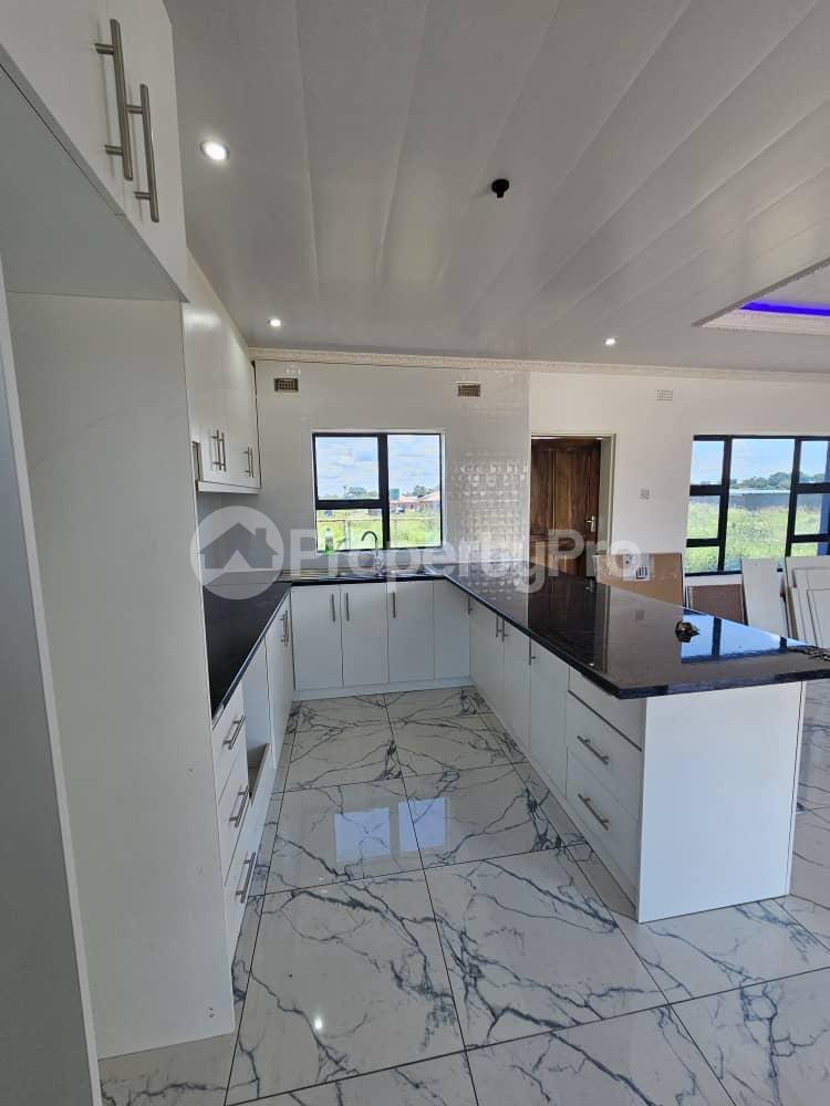 2 bedroom Houses for sale Harrisvale , Bulawayo Harrisvale Bulawayo North Bulawayo - 2