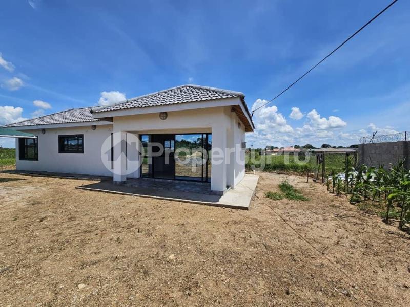 2 bedroom Houses for sale Harrisvale , Bulawayo Harrisvale Bulawayo North Bulawayo - 7