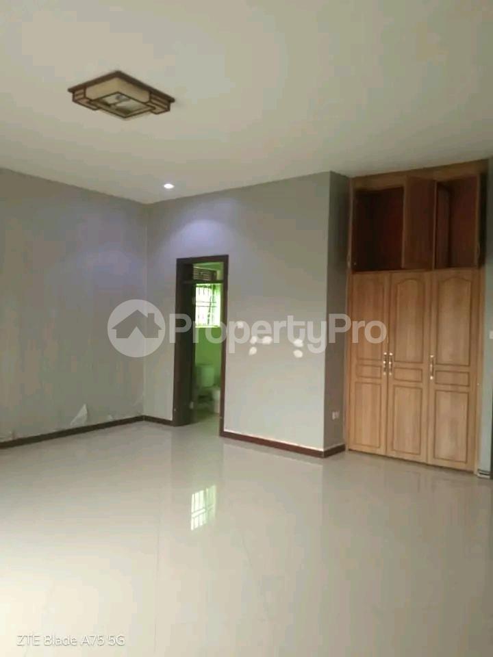 4 bedroom Bungalow Apartment for sale Najjera Road  Kampala Central Kampala Central - 4