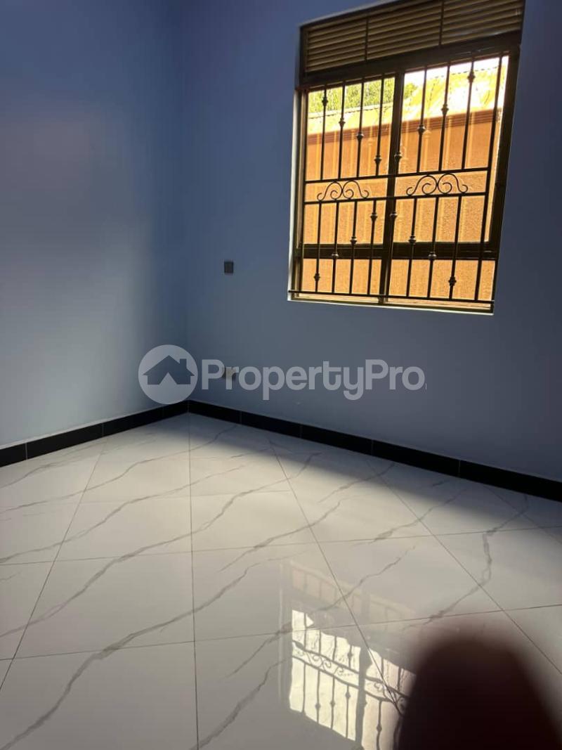 4 bedroom Villa for sale Bwebajja Entebbe road  Kampala Central Kampala Central - 4