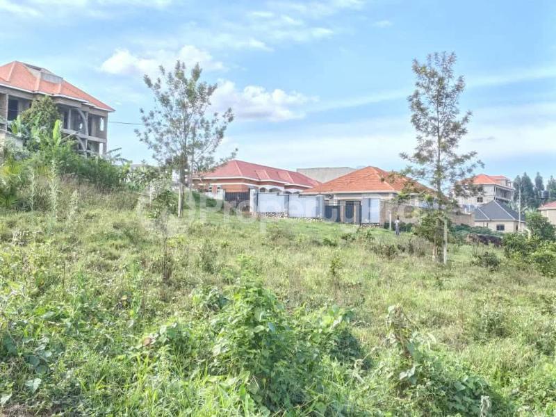 Land for sale Bajjo seeta Bajo Mukono Central - 1