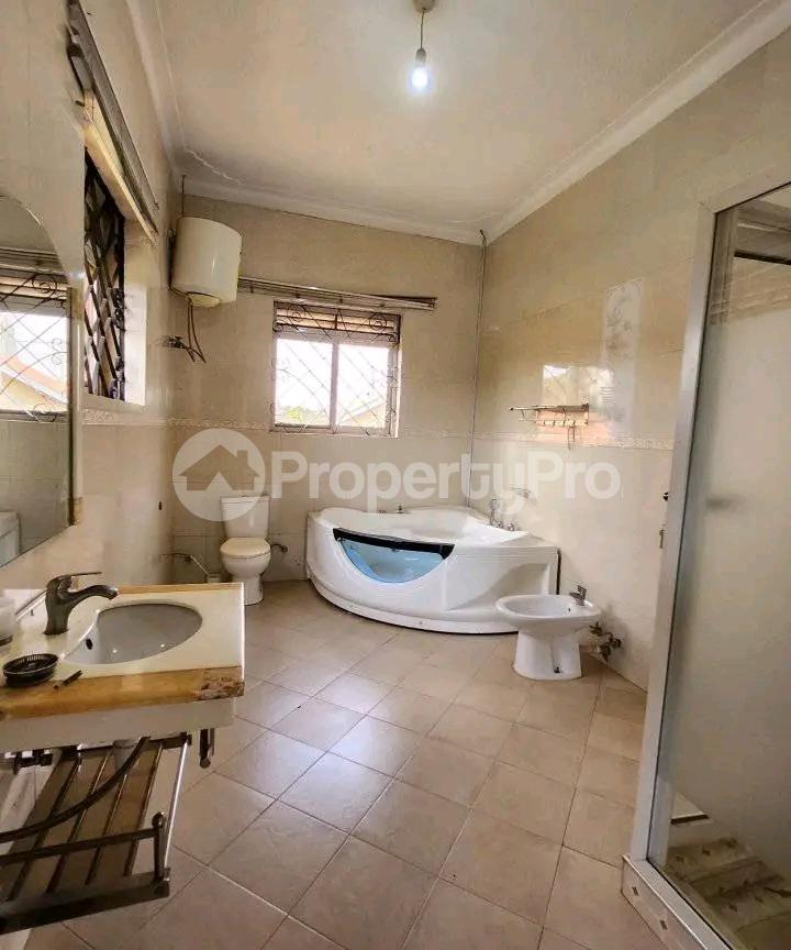 4 bedroom Bungalow Apartment for rent Najjera  Kampala Central Kampala Central - 3