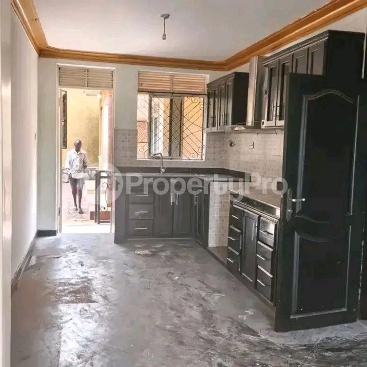 6 bedroom Apartment Block Apartment for rent Naalya road  Kampala Central Kampala Central - 1