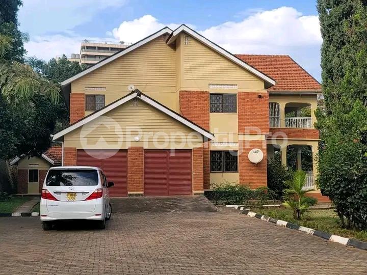 6 bedroom Bungalow Apartment for rent Naguru road  Kampala Central Kampala Central - 0