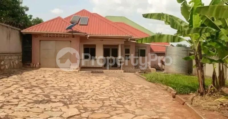 3 bedroom Villa for sale Kira manyangwa  Kira Wakiso Central - 0