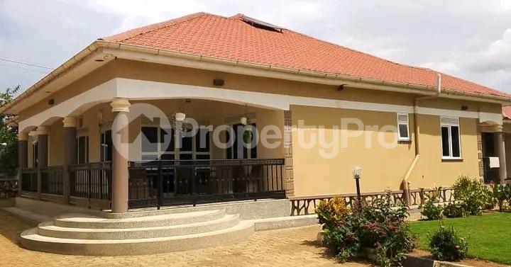 5 bedroom Bungalow Apartment for sale Mukono  Kampala Central Kampala Central - 0