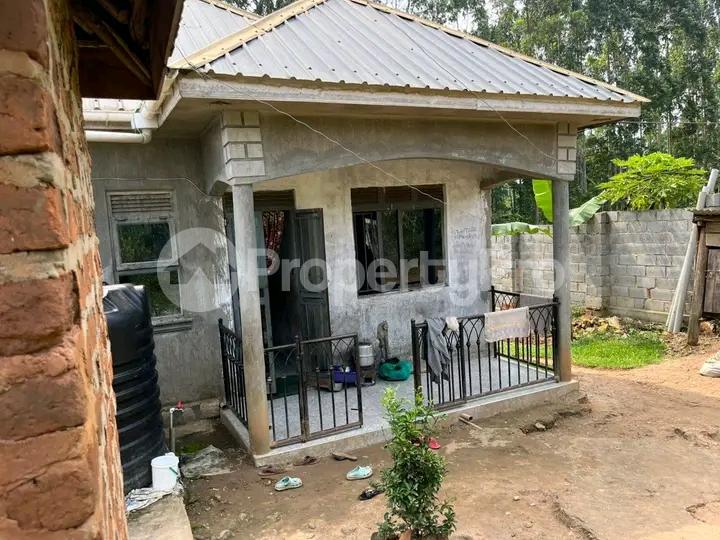 2 bedroom Bungalow Apartment for sale Buloba mitayana  Kampala Central Kampala Central - 1