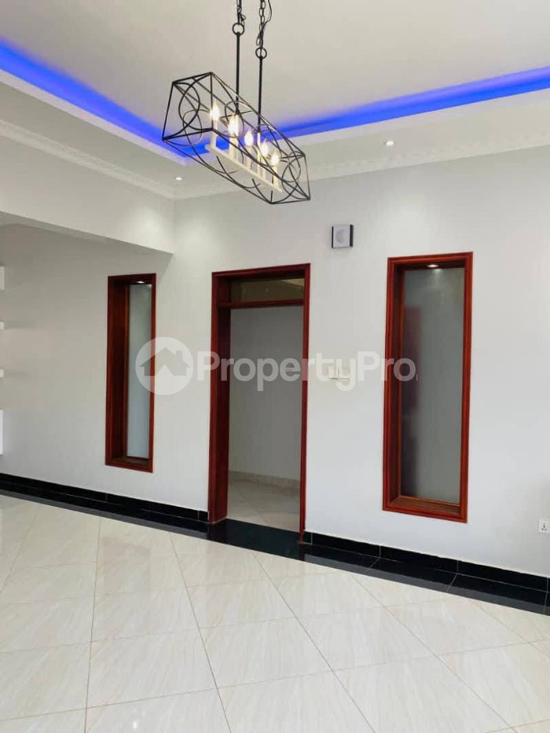 4 bedroom Villa for sale Entebbe road bwebajja  Kampala Central Kampala Central - 6