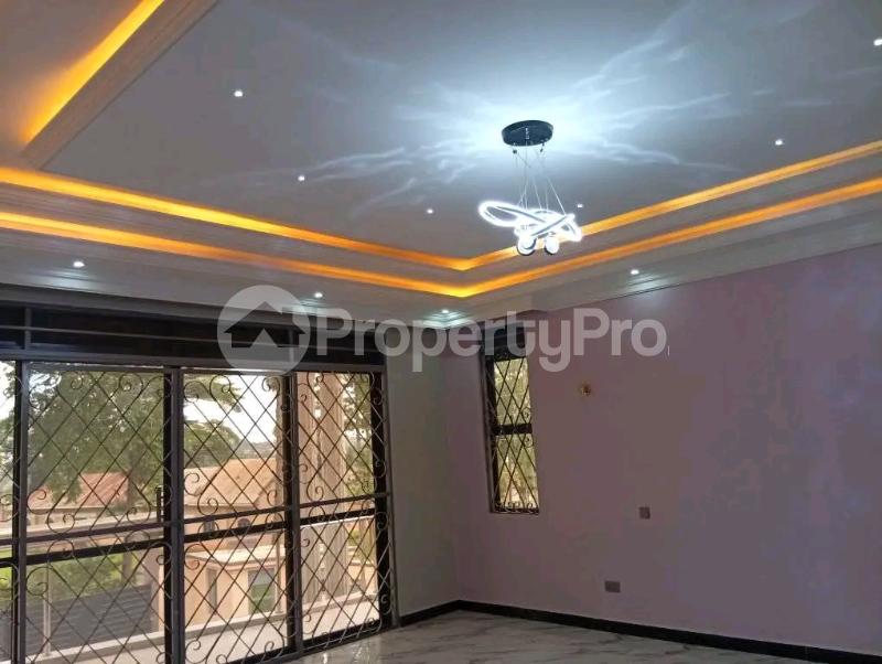 7 bedroom Villa for sale Kira kasangati road  Kira Wakiso Central - 3