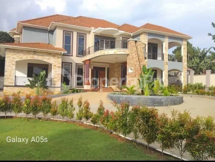 7 bedroom Villa for sale Gayaza road nakwero canan estate  Kampala Central Kampala Central - 7