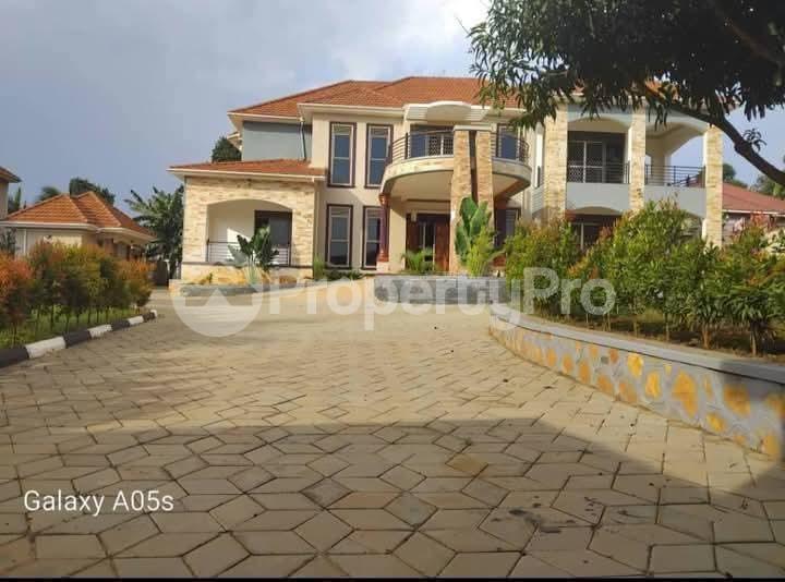 7 bedroom Villa for sale Gayaza road nakwero canan estate  Kampala Central Kampala Central - 0