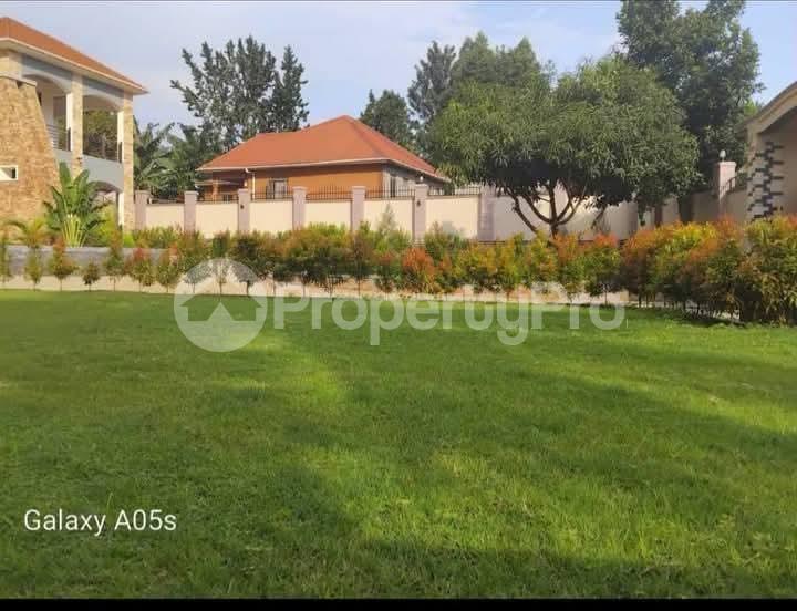7 bedroom Villa for sale Gayaza road nakwero canan estate  Kampala Central Kampala Central - 1