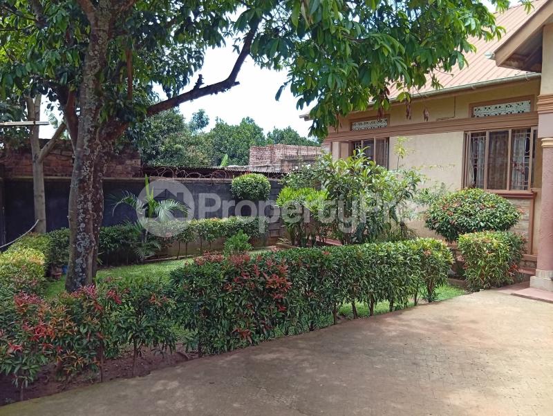3 bedroom Villa for sale Bweyogerere unbs road Kira Wakiso Central - 6