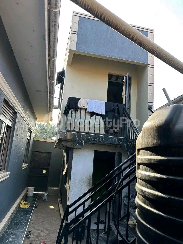4 bedroom Villa for sale Garuga Entebbe road  Kampala Central Kampala Central - 4