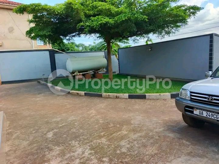 3 bedroom Bungalow Apartment for sale Kira  Kampala Central Kampala Central - 2