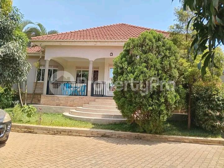 4 bedroom Bungalow Apartment for sale Kira bulindo  Kampala Central Kampala Central - 4